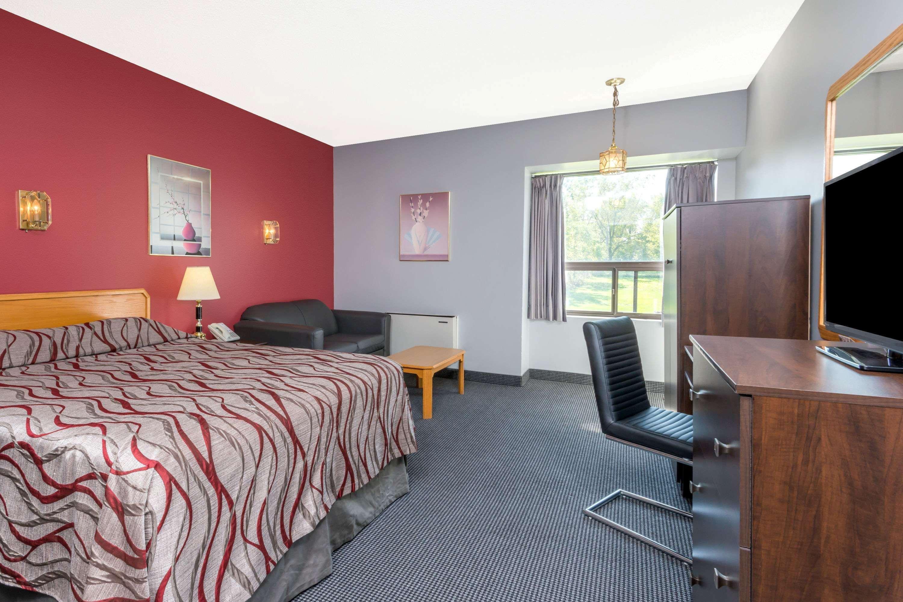 Hotel Super 8 Mount Hope/Hamilton International Airport Extérieur photo