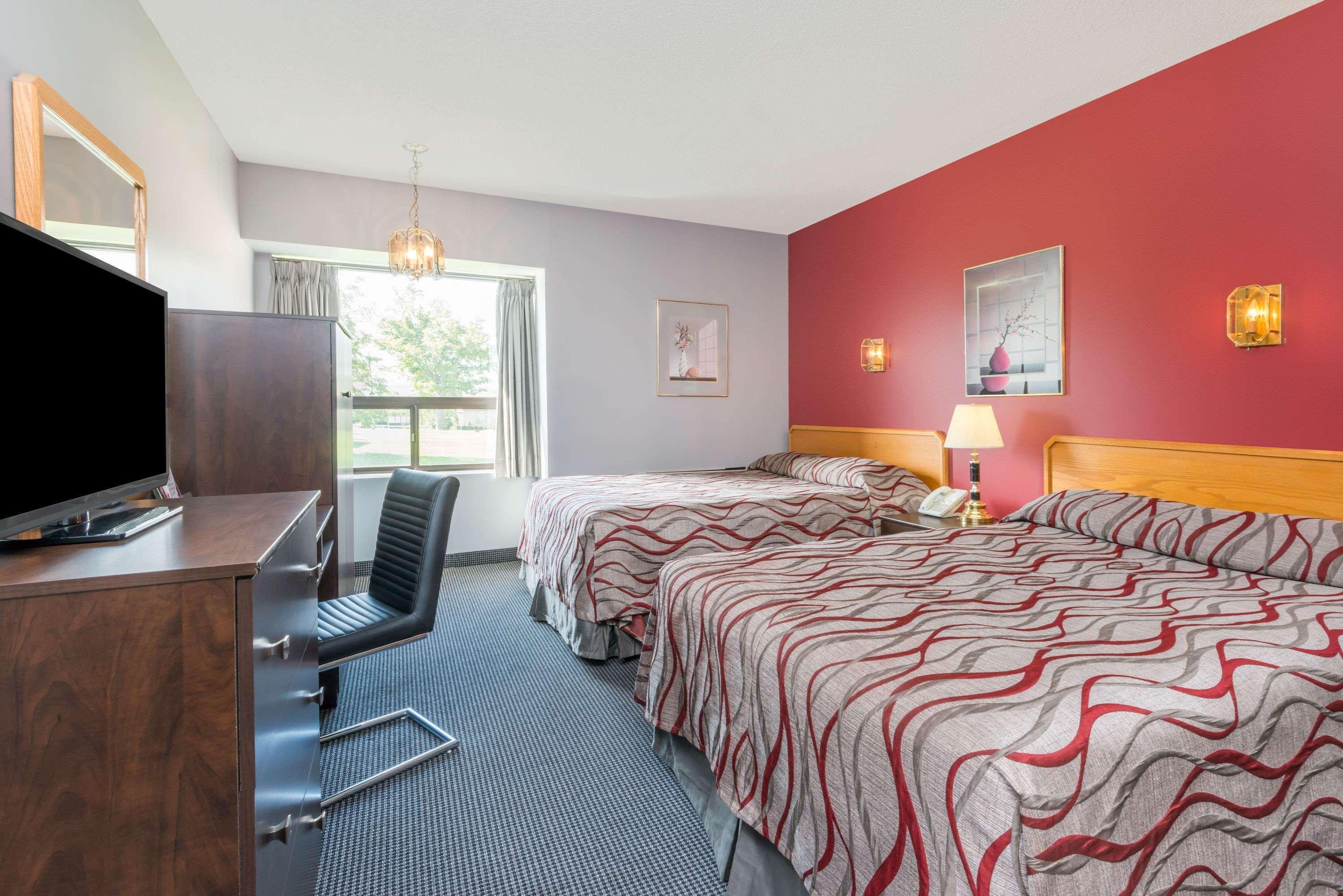 Hotel Super 8 Mount Hope/Hamilton International Airport Extérieur photo