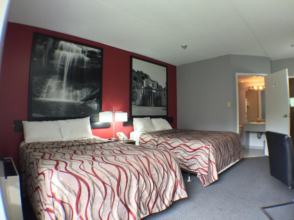 Hotel Super 8 Mount Hope/Hamilton International Airport Extérieur photo